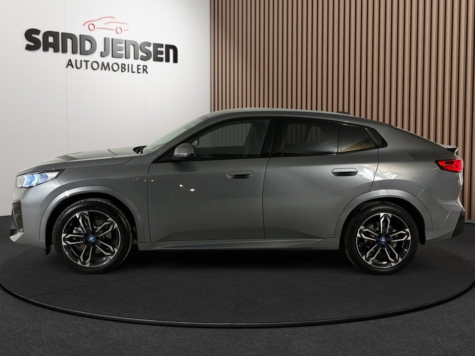 BMW iX2 xDrive30 M-Sport Premium 5d