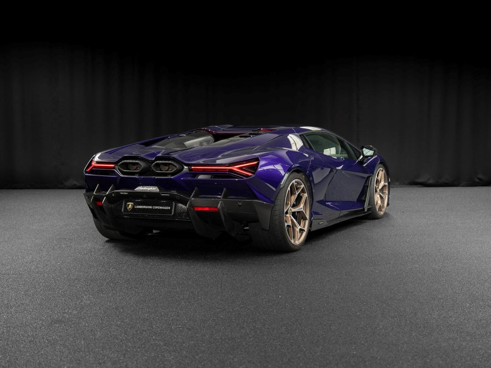 Lamborghini Revuelto 6,5  2d