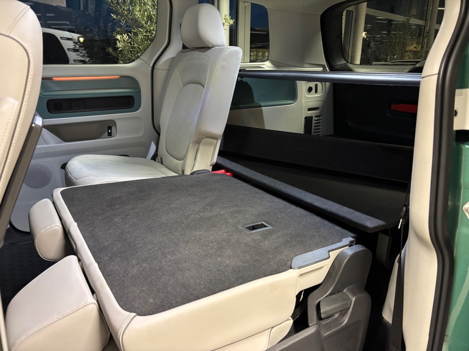 VW ID.Buzz 77 Pro SWB 5d