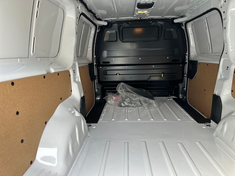 Peugeot e-Expert 75 L3 Plus Van