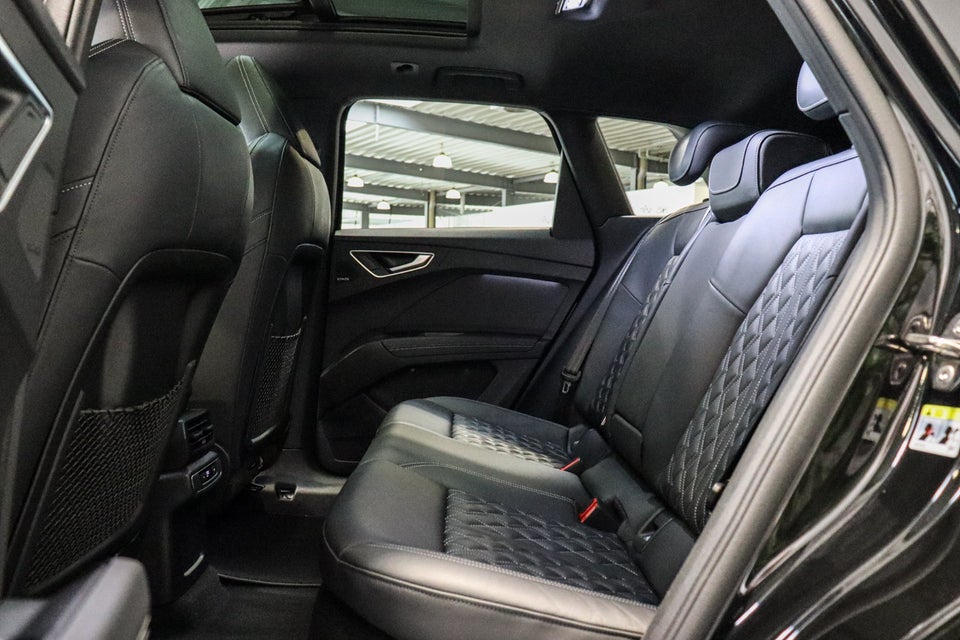 Audi Q4 e-tron 40 S-line 5d