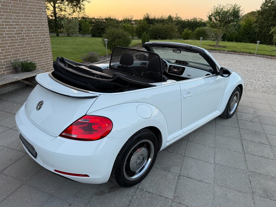 VW The Beetle 1,2 TSi 105 Design Cabriolet 2d