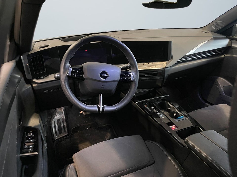 Opel Astra-e 54 GS Sports Tourer 5d