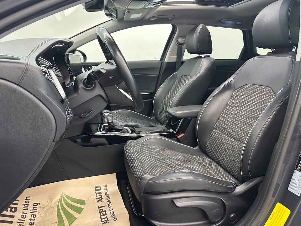 Kia Ceed 1,6 PHEV Upgrade Premium SW DCT 5d