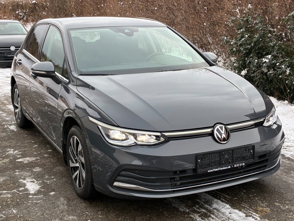 VW Golf VIII 1,4 eHybrid DSG 5d