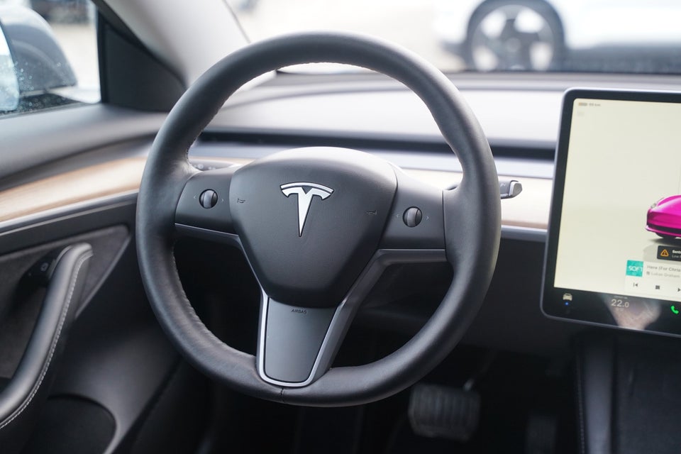 Tesla Model 3 RWD 4d