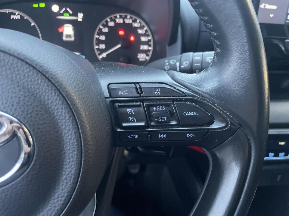 Toyota Yaris 1,5 Hybrid Essential Comfort e-CVT 5d