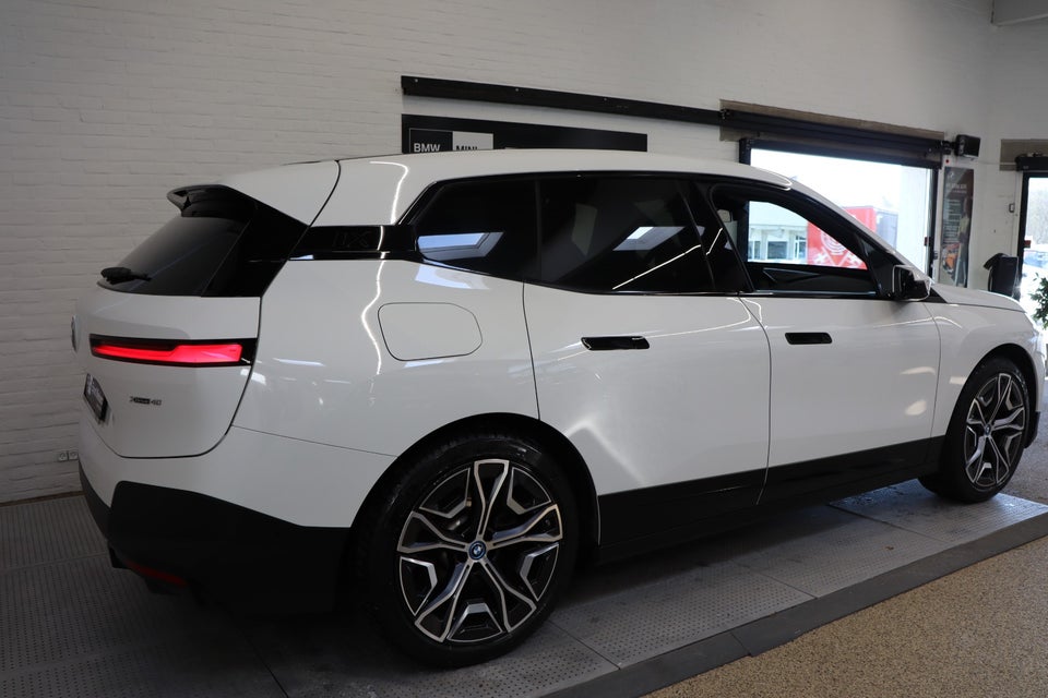 BMW iX xDrive40 Fully Charged 5d