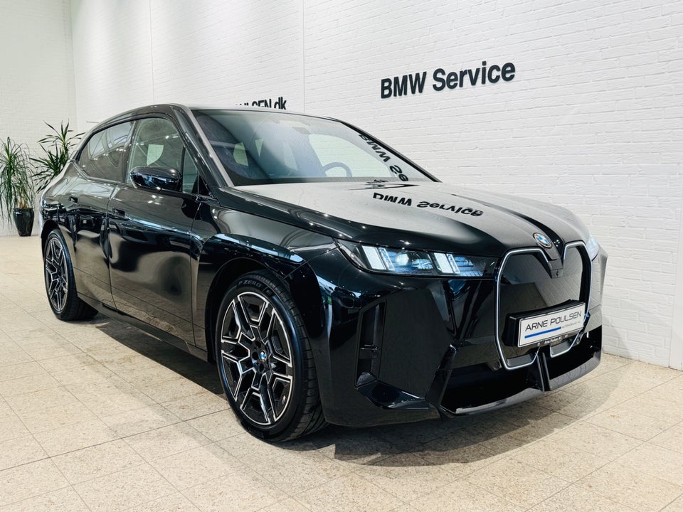 BMW iX xDrive60 M-Sport Pro 5d