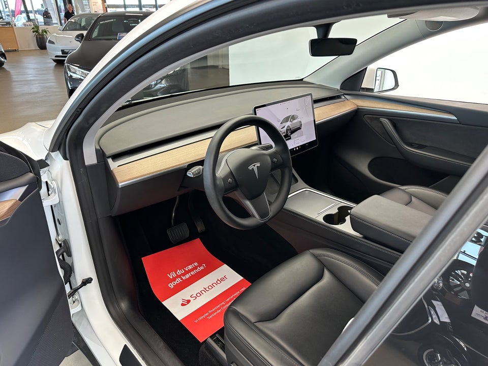 Tesla Model Y Long Range AWD 5d