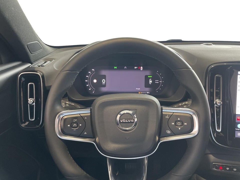 Volvo XC40 ReCharge Extended Range Plus 5d
