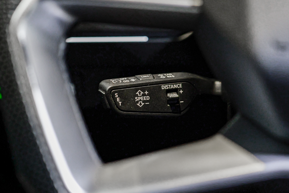 Audi Q4 e-tron 40 S-line 5d