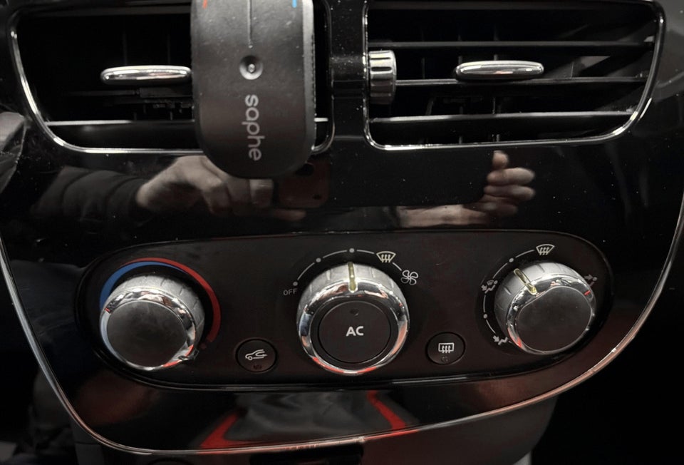 Renault Clio IV 1,5 dCi 90 Expression 5d