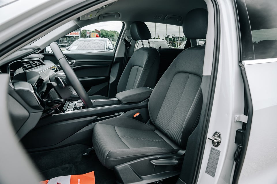 Audi Q8 e-tron 50 Advanced quattro 5d