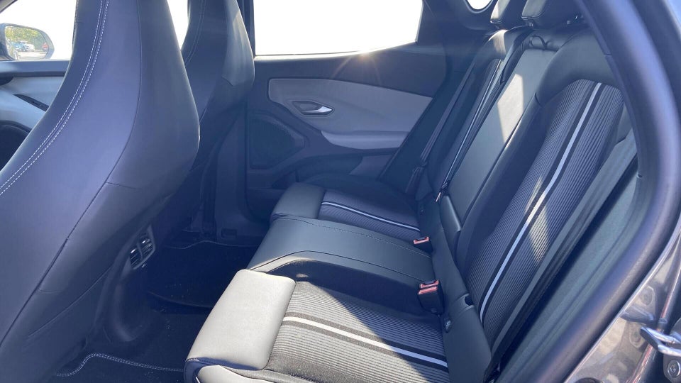 Ford Capri 82 Select Extended Range 5d