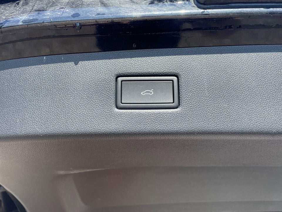 Ford Explorer 82 Premium Extended Range 5d