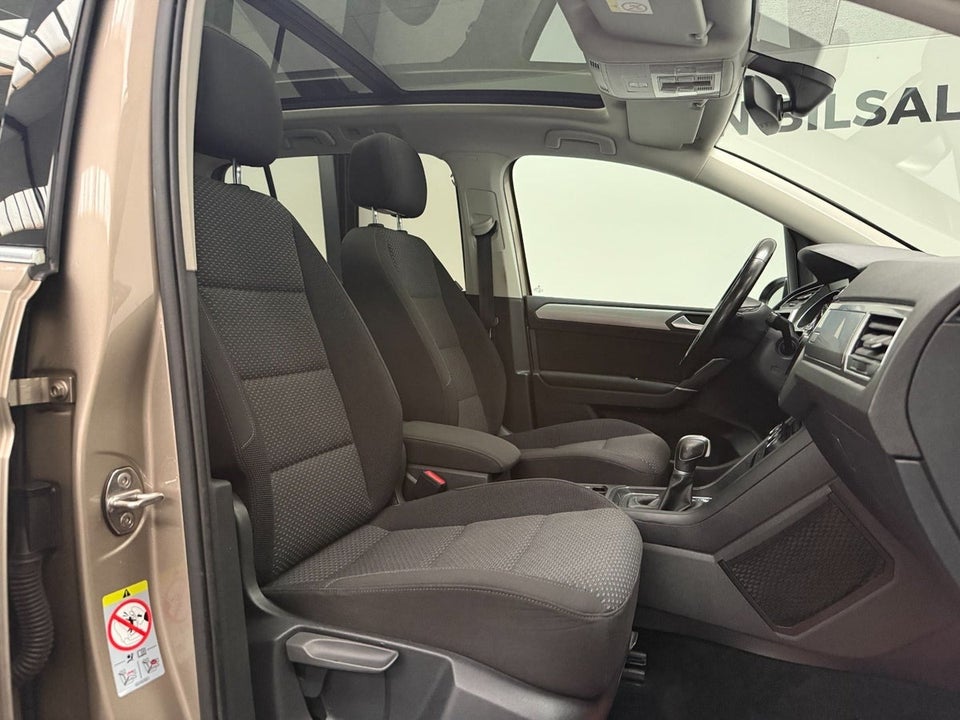 VW Touran 1,6 TDi 115 Comfortline DSG 7prs 5d