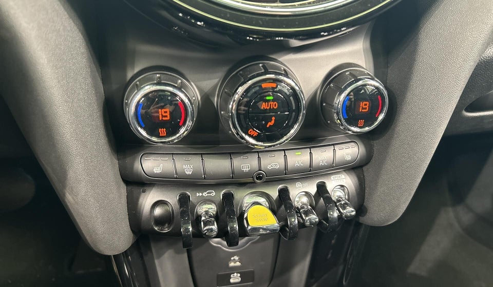 MINI Cooper SE Camden Edition 3d