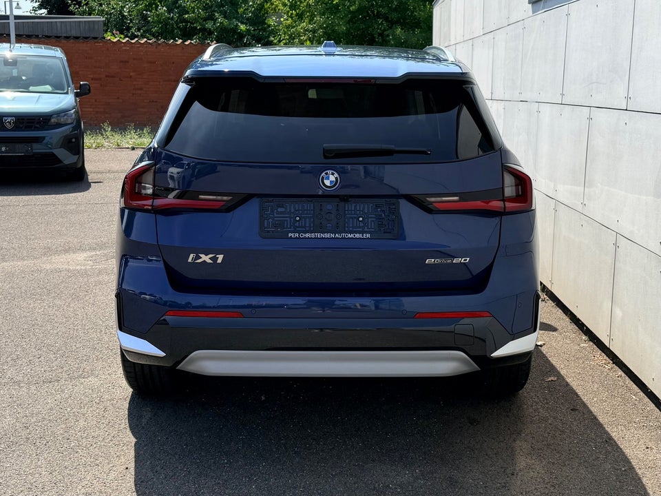 BMW iX1 eDrive20 X-Line 5d
