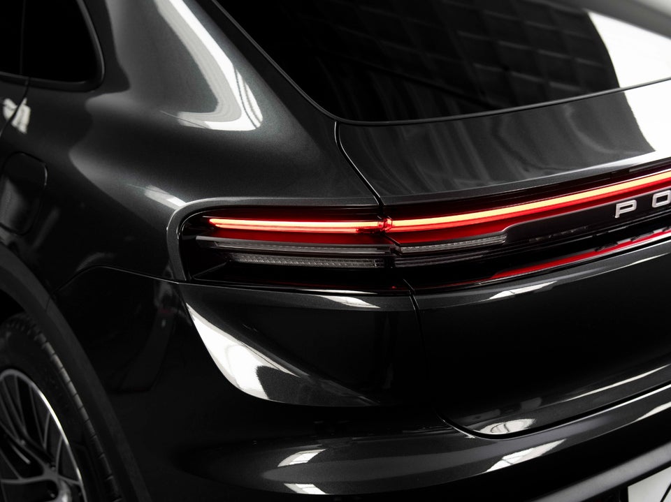 Porsche Macan 5d