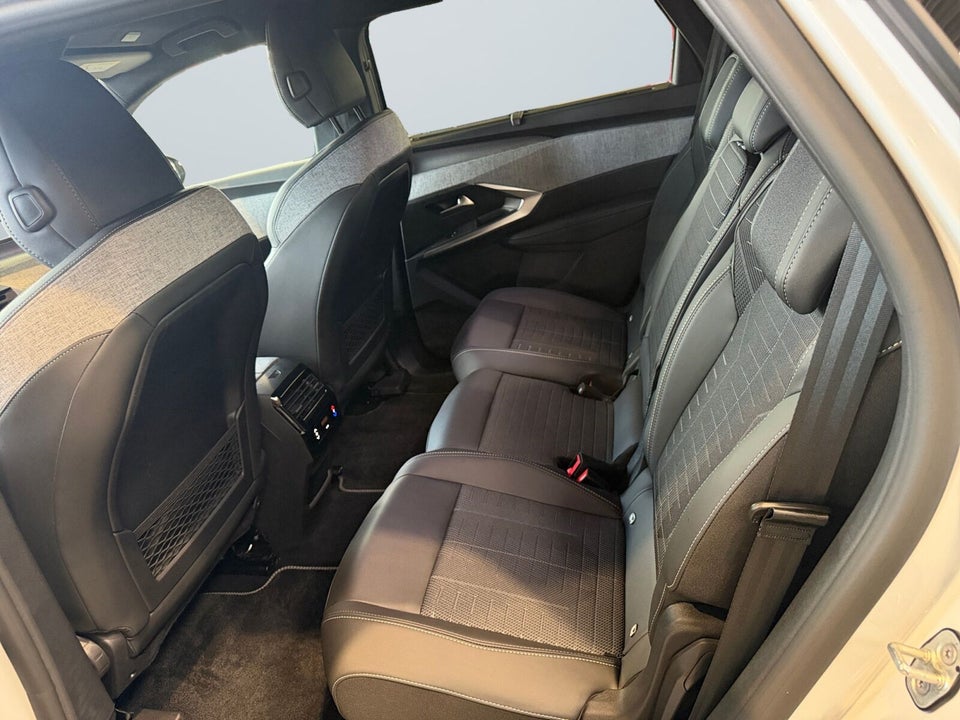 Peugeot e-5008 77 GT 7prs 5d