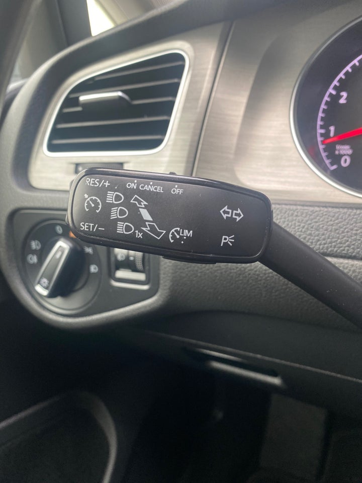 VW Golf VII 1,4 TSi 122 Highline Variant DSG BMT 5d