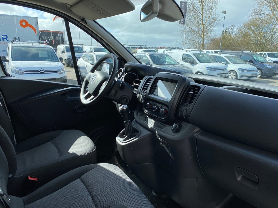 Renault Trafic T29 2,0 dCi 145 L2H1