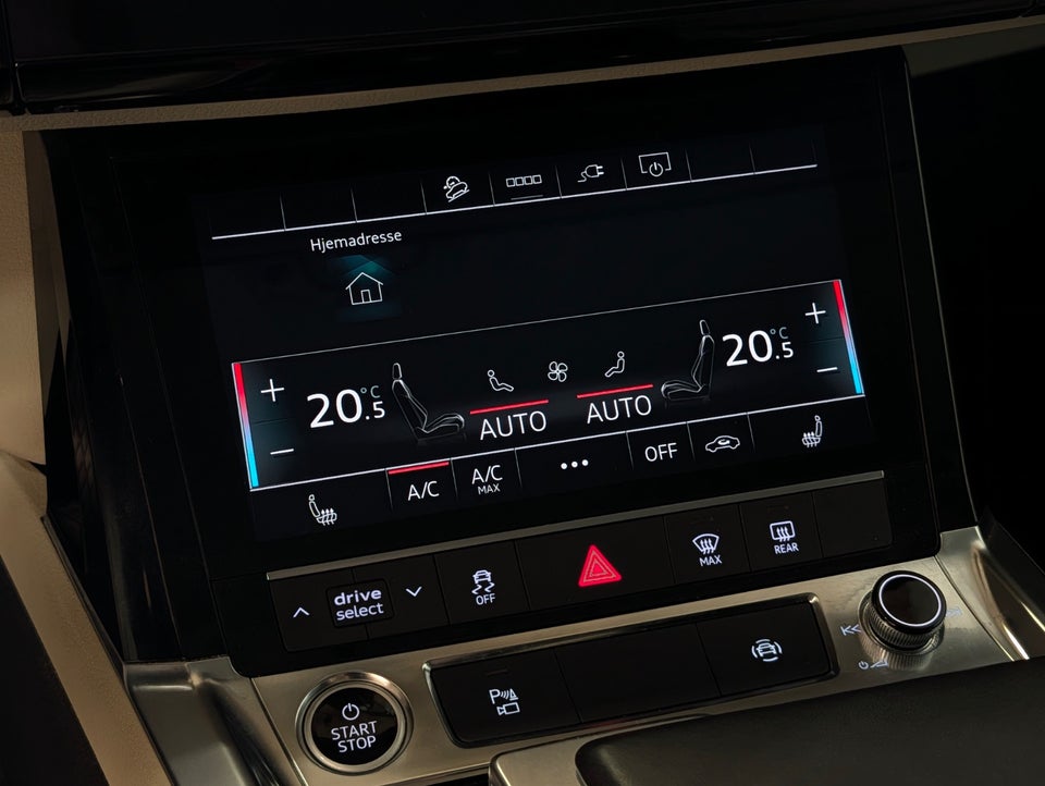 Audi Q8 e-tron 55 Advanced quattro 5d