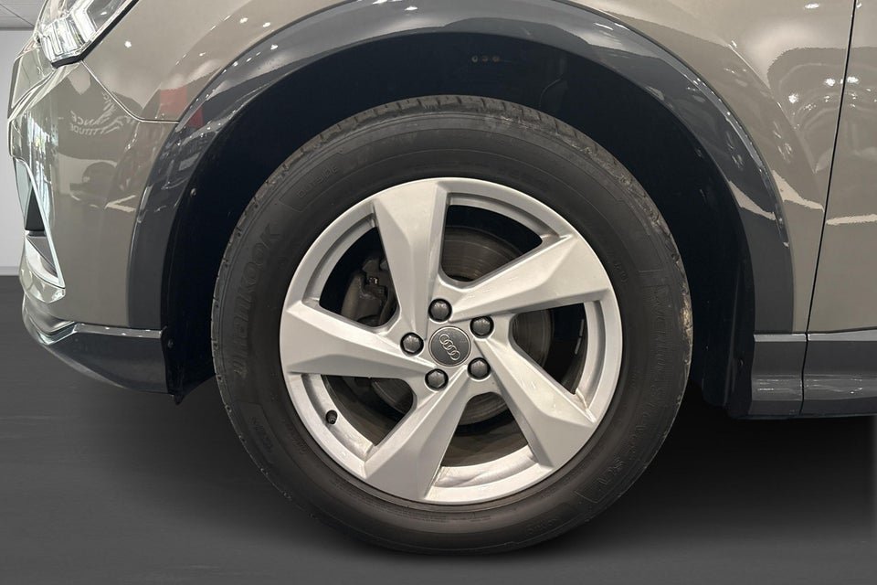 Audi Q3 35 TFSi Advanced S-tr. 5d