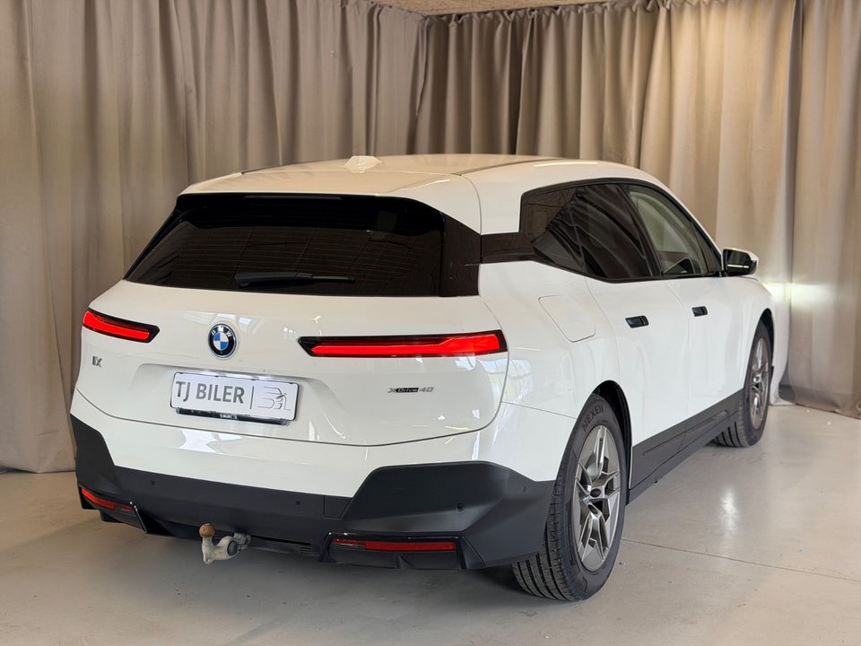 BMW iX xDrive40 5d