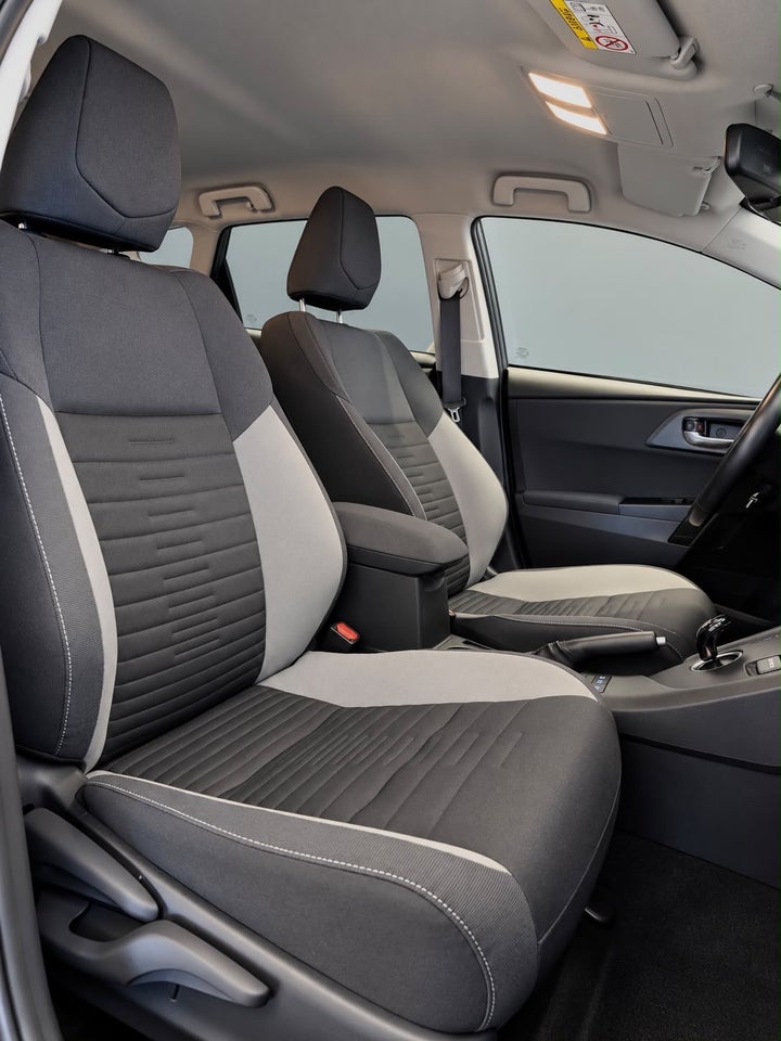Toyota Auris 1,8 Hybrid H2 Comfort CVT 5d