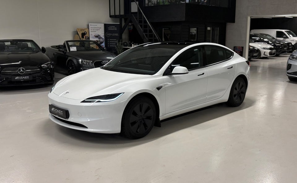 Tesla Model 3 RWD 4d