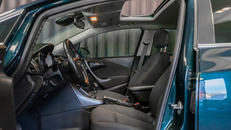 Opel Astra 1,4 T 140 Enjoy 5d