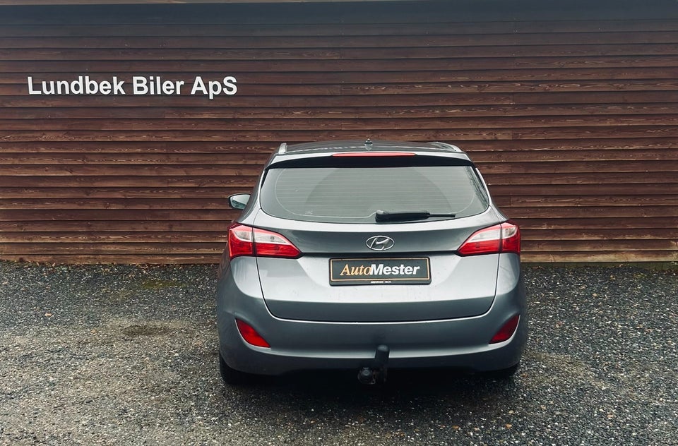 Hyundai i30 1,6 CRDi 110 Style CW Eco 5d