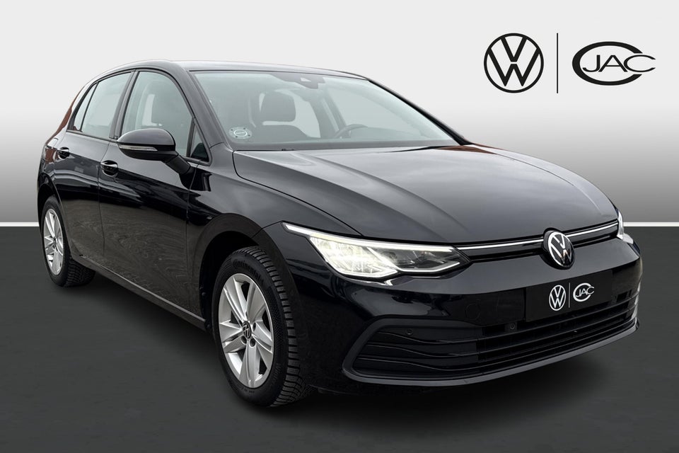 VW Golf VIII 1,5 eTSi 130 Life DSG 5d