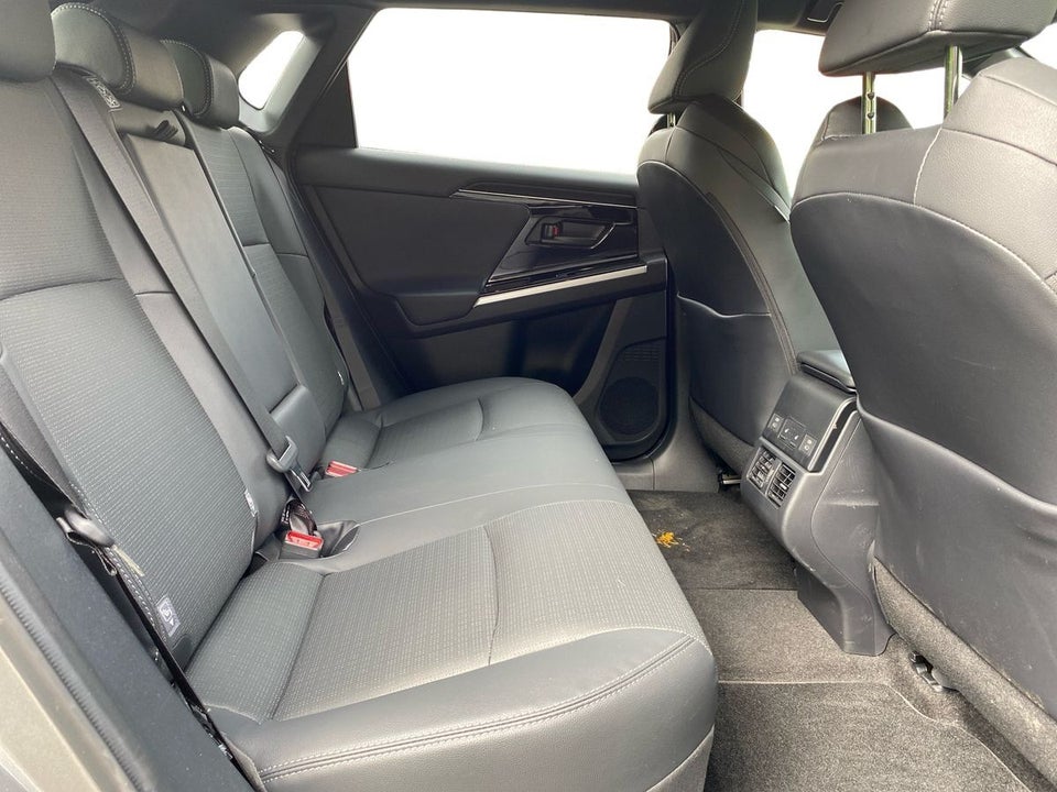Toyota bZ4X Executive 5d