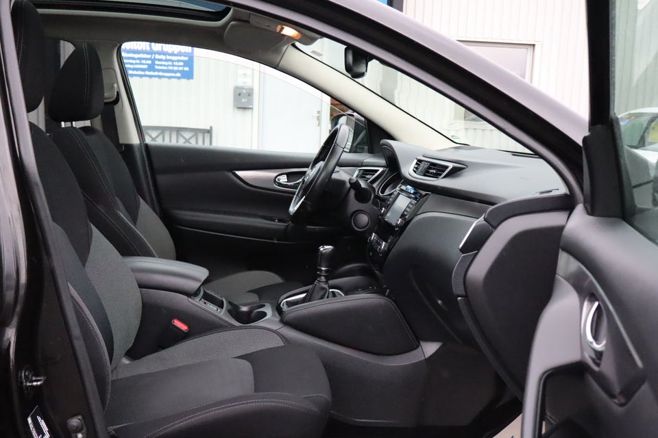 Nissan Qashqai 1,5 dCi 115 Tekna 5d
