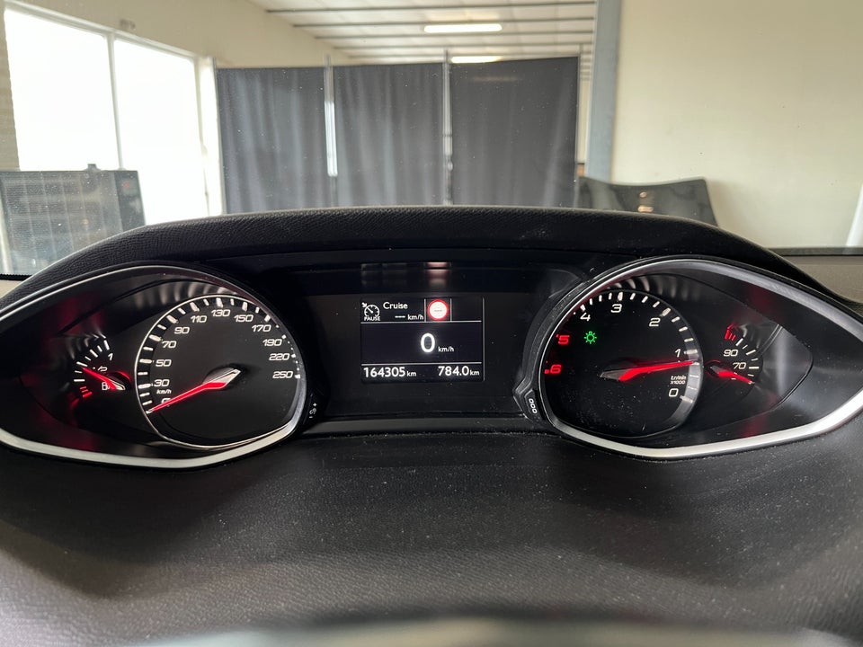 Peugeot 308 1,6 BlueHDi 120 Allure Sky SW 5d