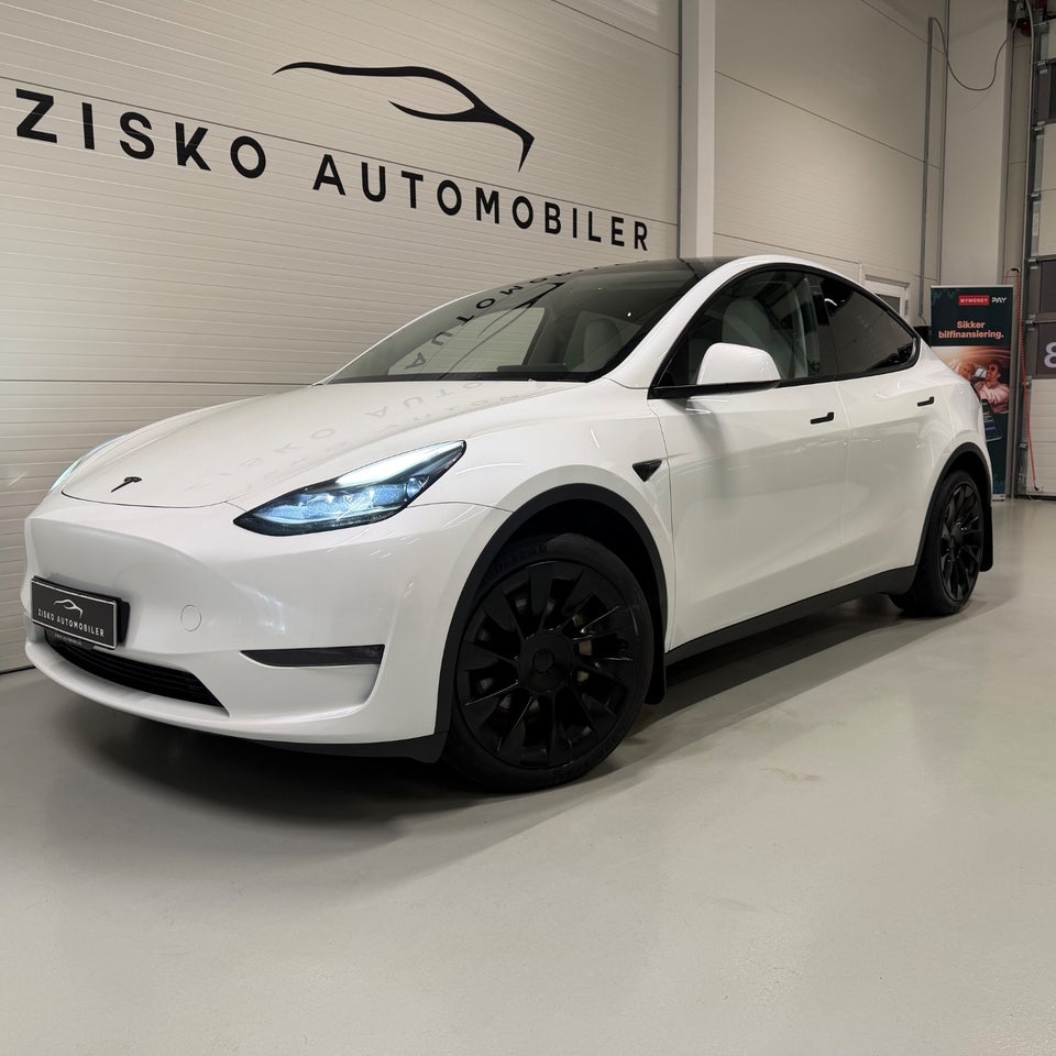 Tesla Model Y Long Range AWD 5d