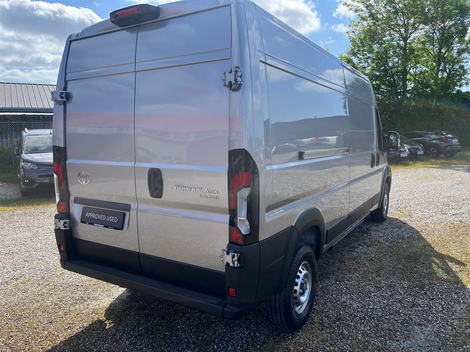 Toyota ProAce Max 110 Comfort Master Kassevogn L3H2