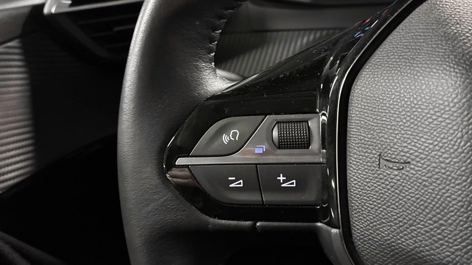 Peugeot e-208 50 Active 5d