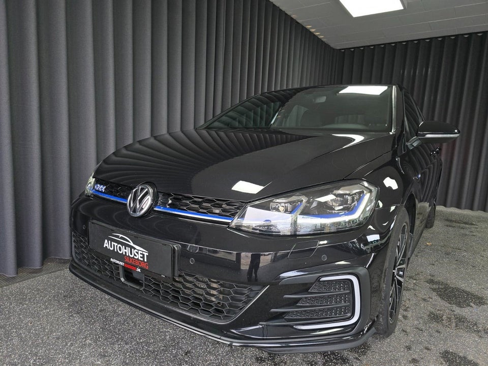VW Golf VII 1,4 GTE DSG 5d
