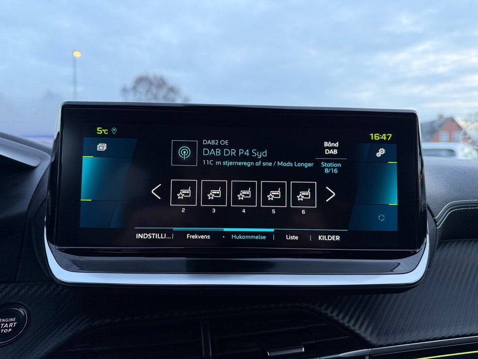 Peugeot e-208 50 GT 5d