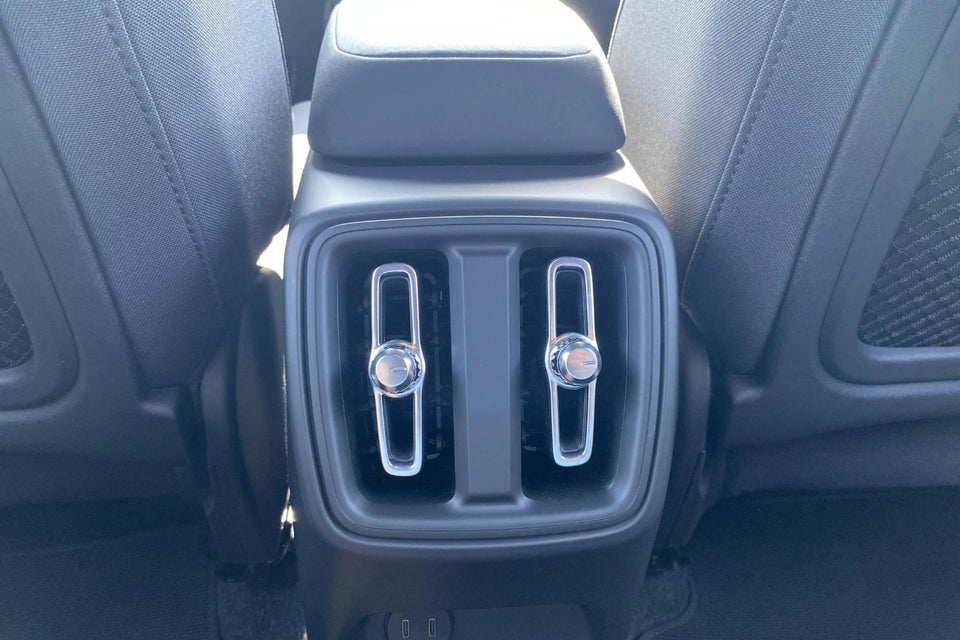 Volvo XC40 ReCharge Start 5d