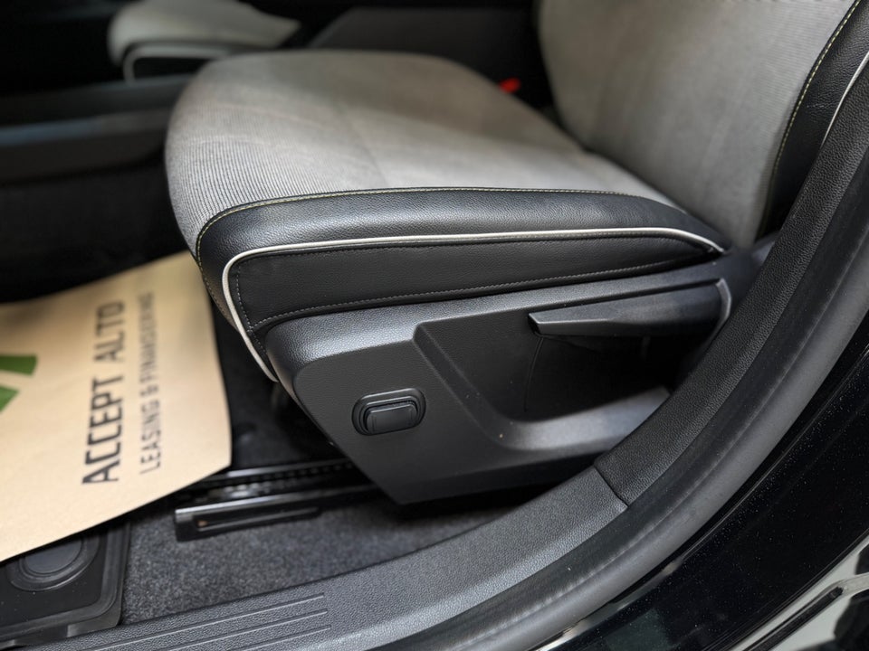 Renault Megane E-Tech 60 Techno 5d