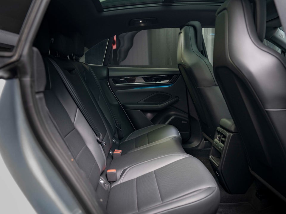 Porsche Macan 5d