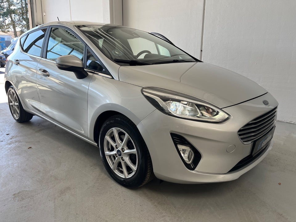 Ford Fiesta 1,0 EcoBoost mHEV Titanium Van 5d