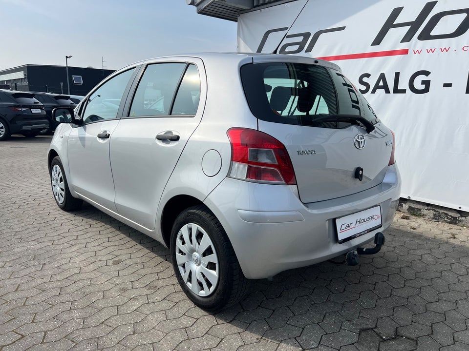 Toyota Yaris 1,0 TX 5d