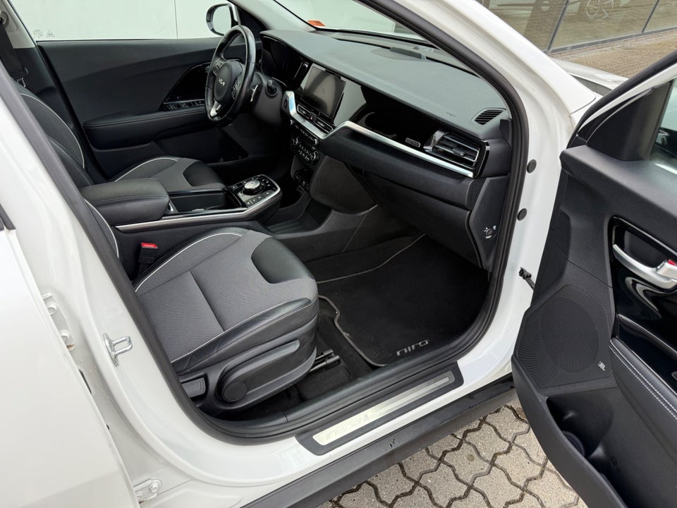 Kia e-Niro 64 Advance 5d