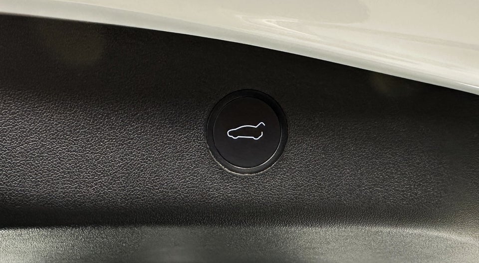 Tesla Model 3 Standard Range+ RWD 4d